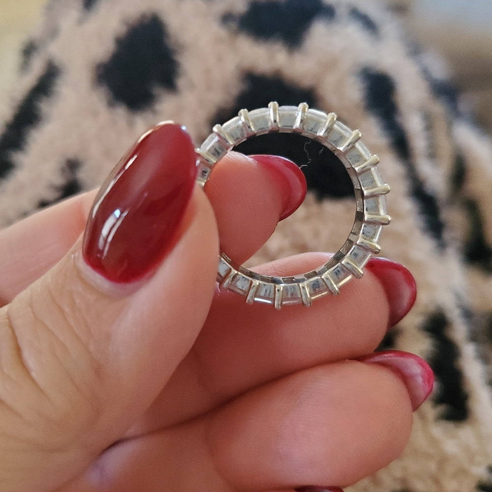Ring - Picture 2 of 3